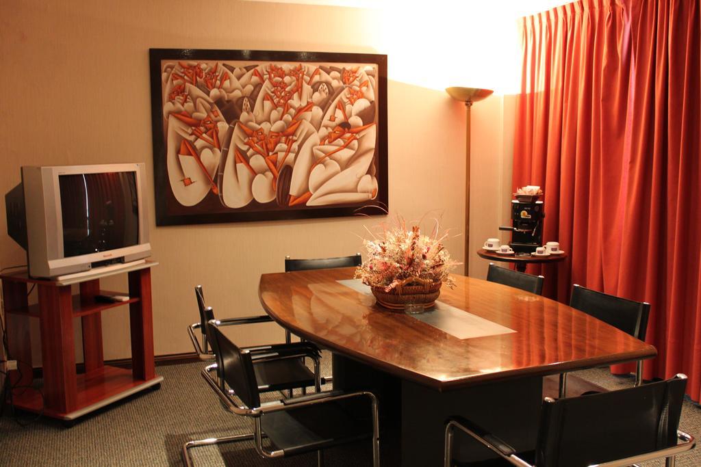 Howard Johnson By Wyndham San Pedro מראה חיצוני תמונה